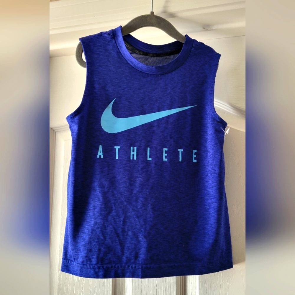 NWOT NIKE youth athlete tank